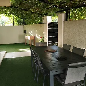 J Et V Appartement Bédarrides